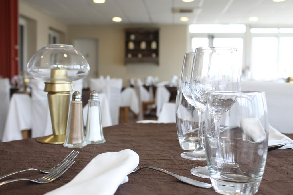 Logis Hotel - Auberge Du Pastel - Hotel 3 Etoiles Et Restaurant Nailloux エクステリア 写真